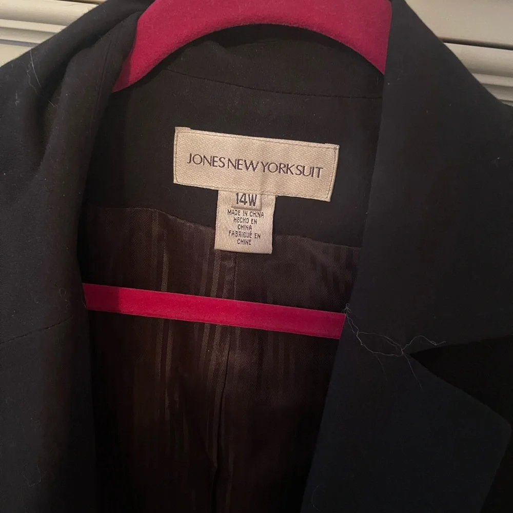 Blazer - Picture 2 of 4